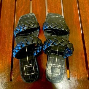 Dolce Vita Indy Sandals in Black